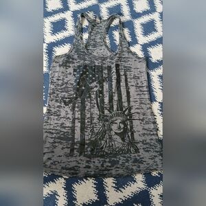 Women's Patriotic Statue Of Liberty TEE